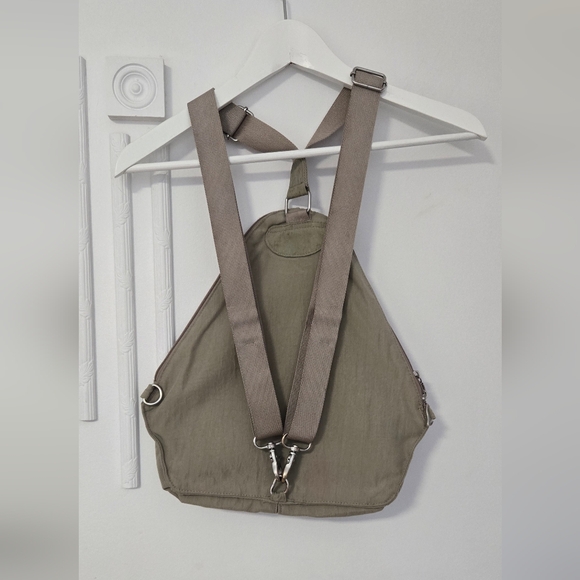 Baggallini Taupe Backpack - Picture 2 of 8